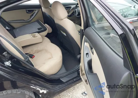 2016 Hyundai Elantra Se z USA, uszkodzony, nr VIN 5NPDH4AE3GH755703